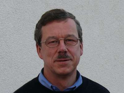Dr. Volker Kummer